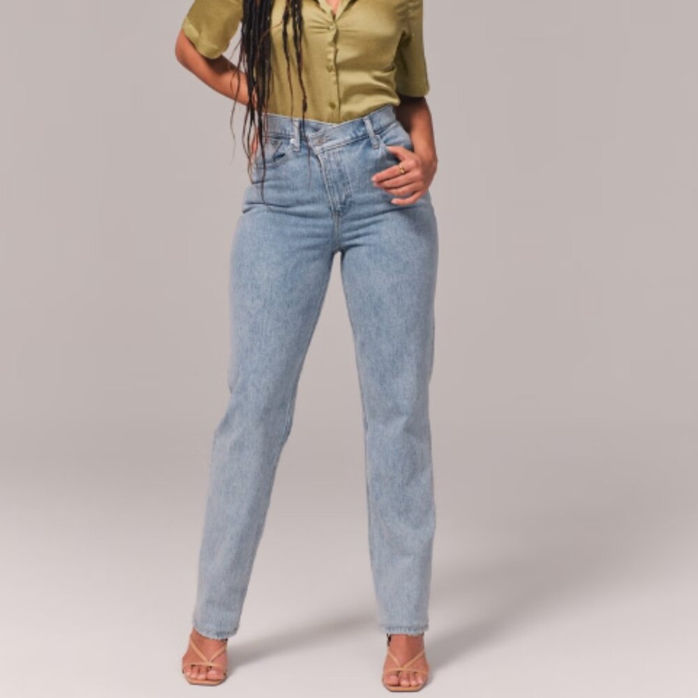 Abercrombie & Fitch Light Wash Straight Leg Jeans